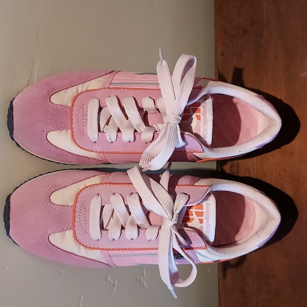 Size 8 PINK KangaRoos Tennis Shoe